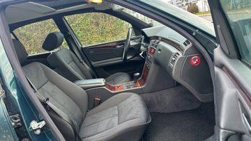 Mercedes E 230 - 7