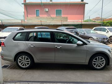 Volkswagen Golf - 4