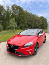 Volvo V40 D3 R Design - Volvo V40 Limousine R design mit Diesel-Antrieb