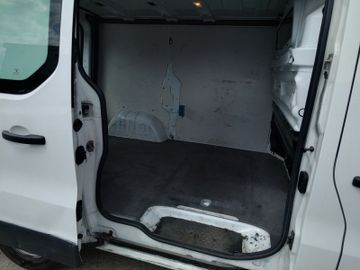 Opel Vivaro - 12