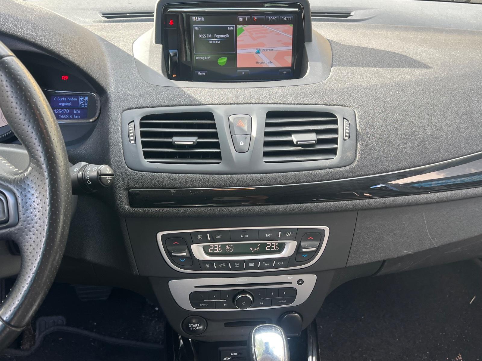 Renault Megane 2015 — photo 12