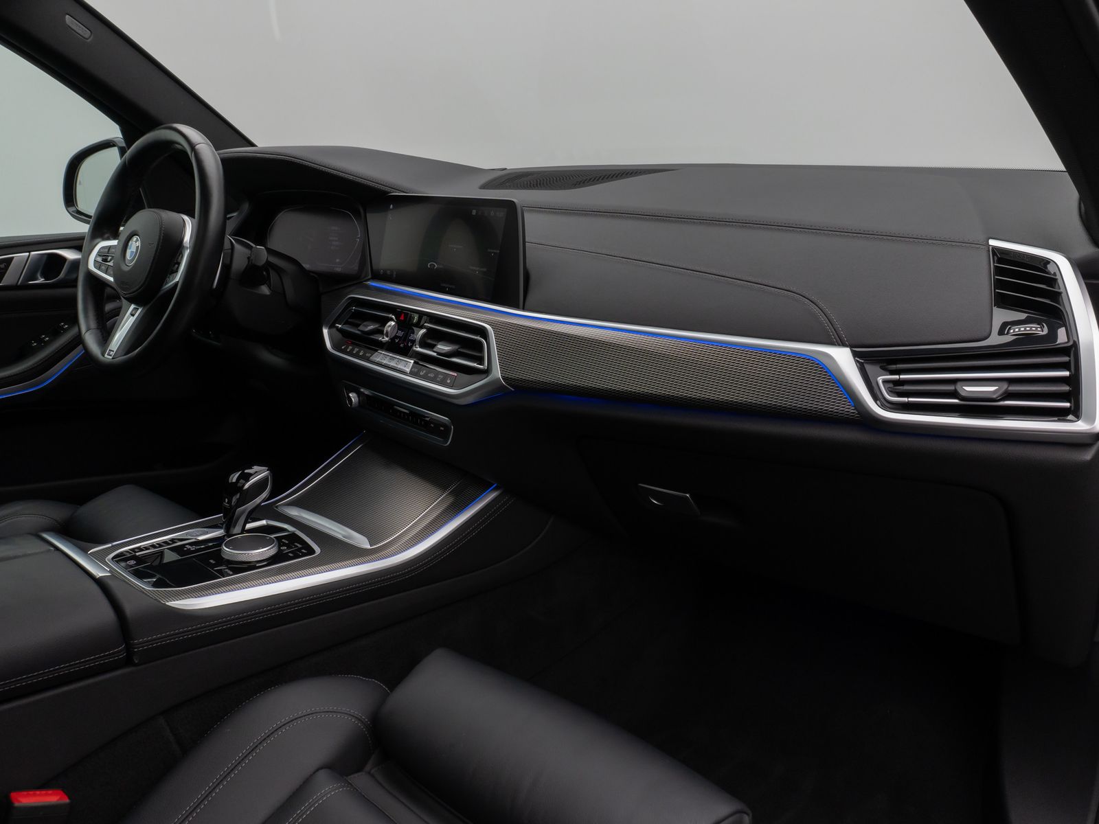 Fahrzeugabbildung BMW X5 xD30d M Sport Panorama Kamera HUD DAB HiFi