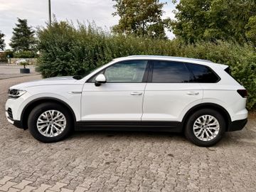 Volkswagen Touareg - 2