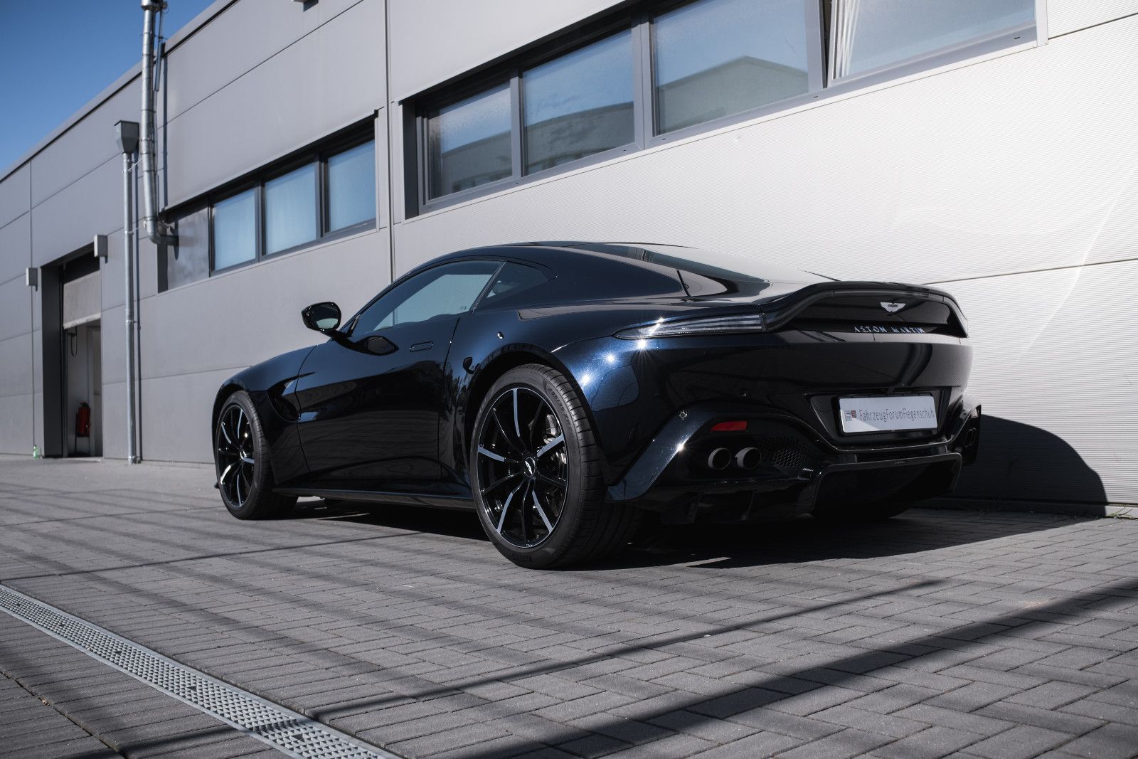 Fahrzeugabbildung Aston Martin V8 Vantage 4.0 V8 - Sitzbelüftung-Service neu