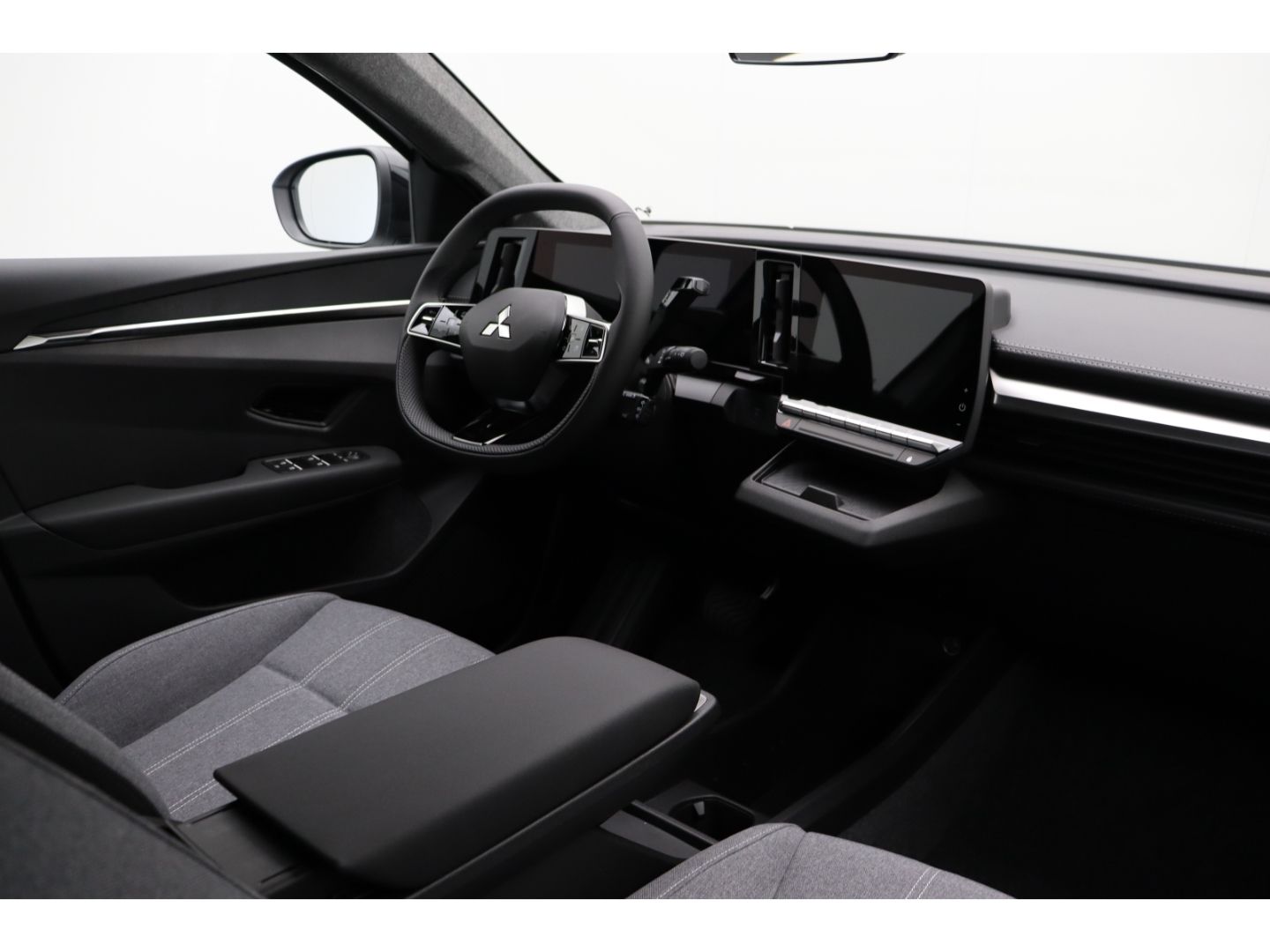 Fahrzeugabbildung Mitsubishi Eclipse Cross Diamant Plus 11 KW ACC LED SHZ