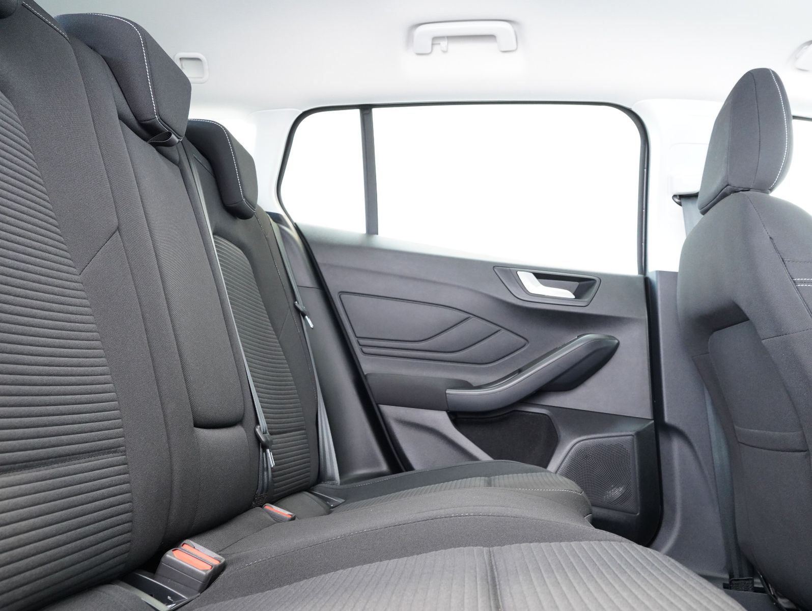 Fahrzeugabbildung Ford Focus Turnier 1.0 EcoBoost Titanium X