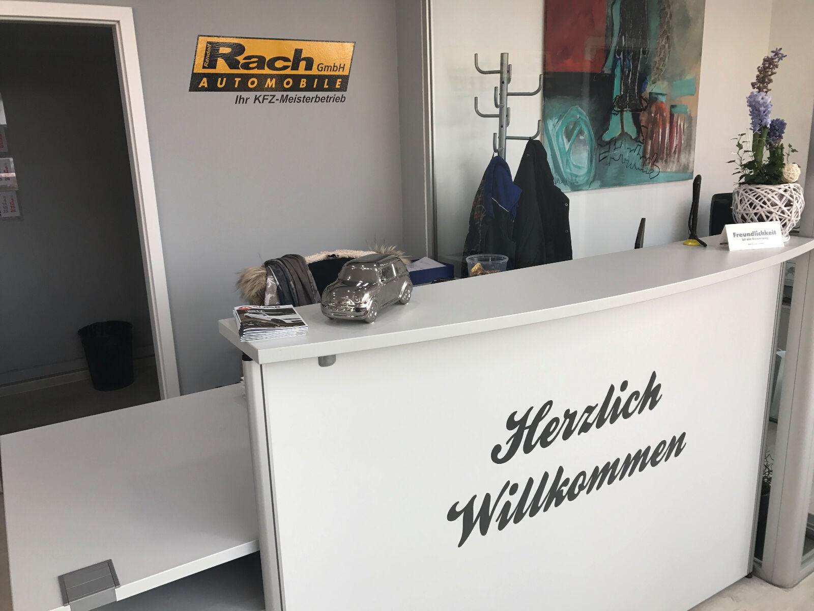 showroom-image-top