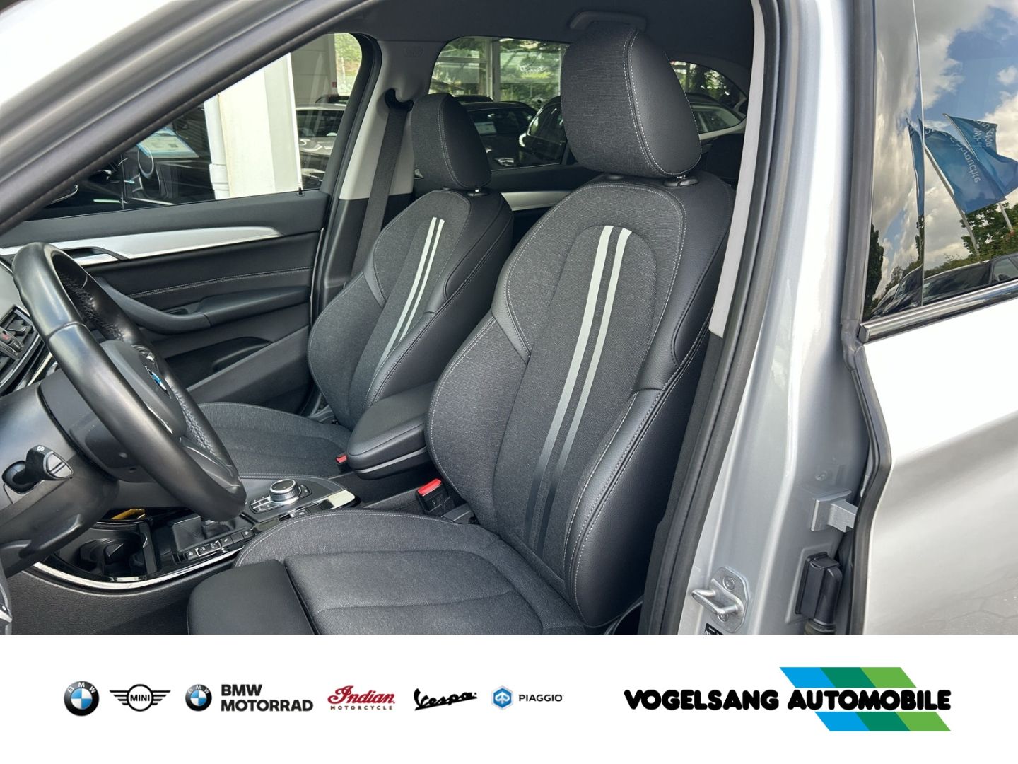Fahrzeugabbildung BMW X1 20i xDrive,SportLine,AHK,Rückfahrk.,H&KSound,