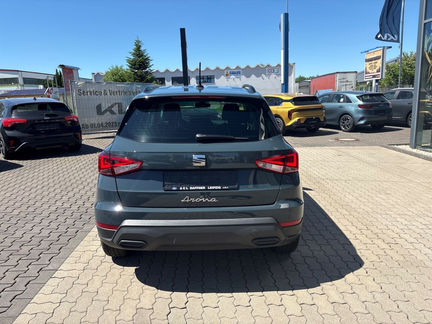 Fahrzeugabbildung SEAT Arona Style Navi Digitales Cockpit LED Apple Car