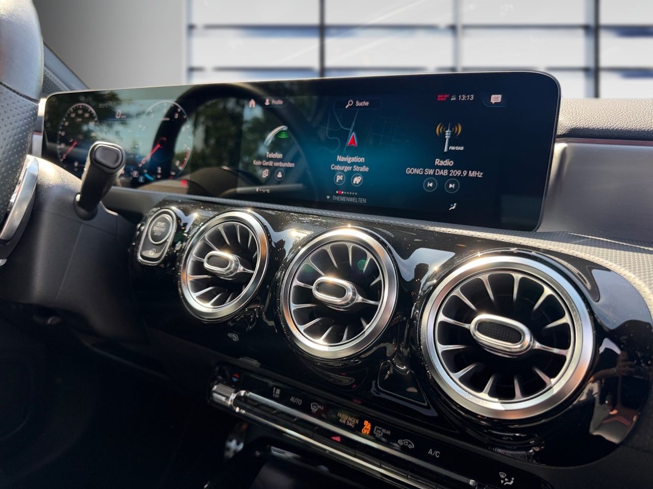 Fahrzeugabbildung Mercedes-Benz AMG A 45 4M+ MEMORY+MULTIBEAM+CARPL+AMBIENT+KEYL
