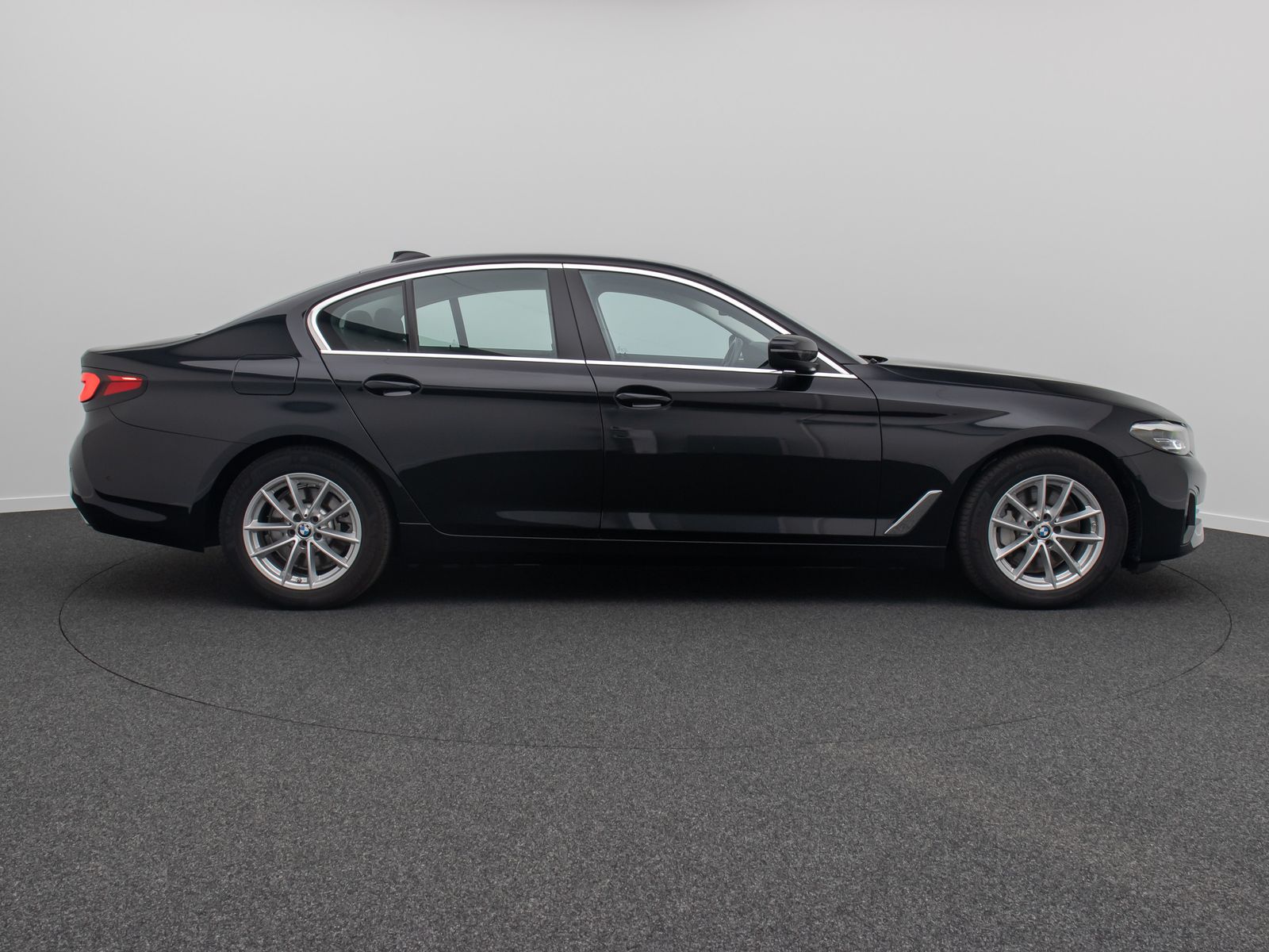 Fahrzeugabbildung BMW 530e Alarm DAB HiFi Komfort Kamera DriveAs Sport