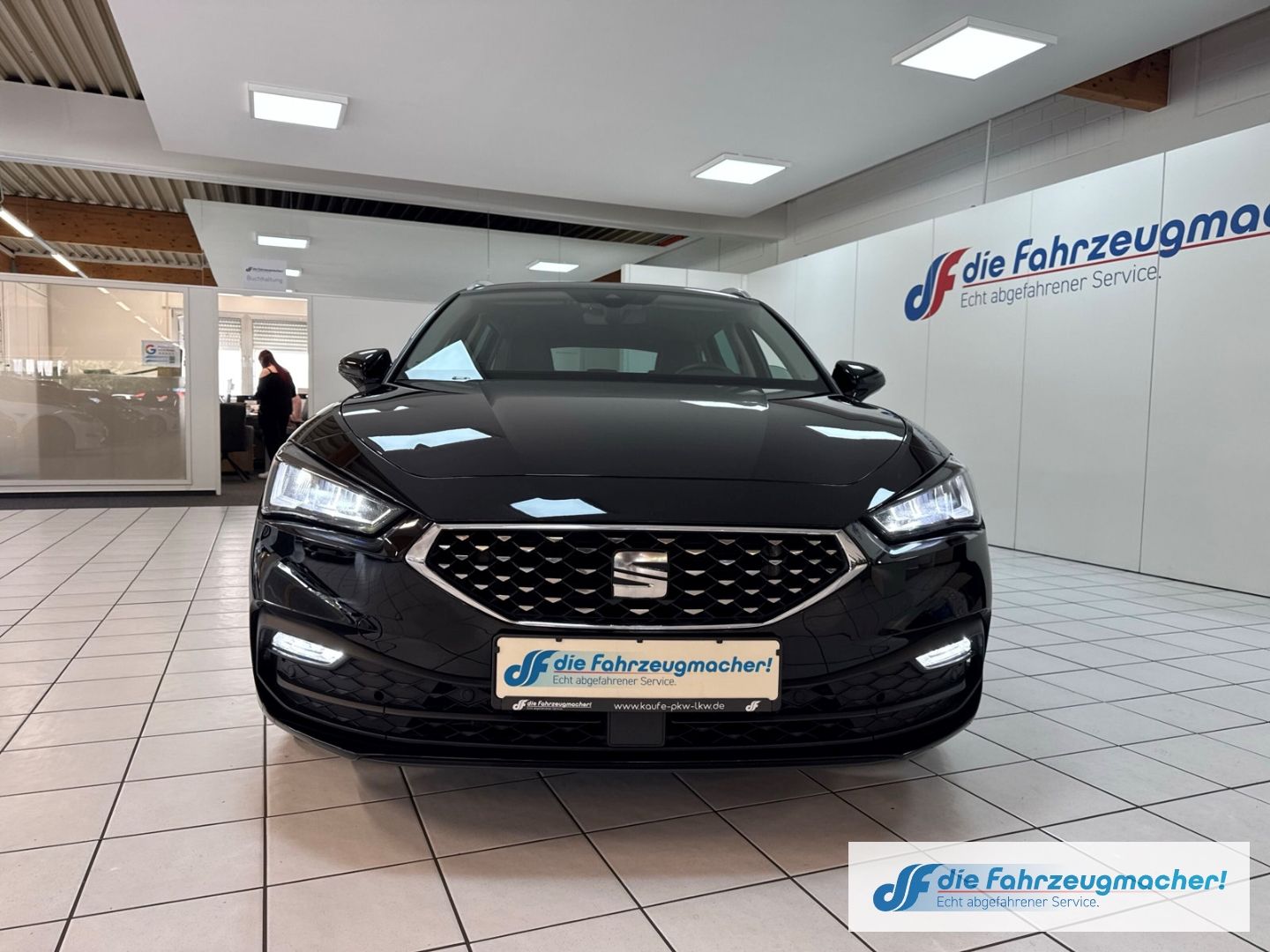 Fahrzeugabbildung SEAT Leon Sportstourer Xcellence e-HYBRID 1.4 EU6d Na