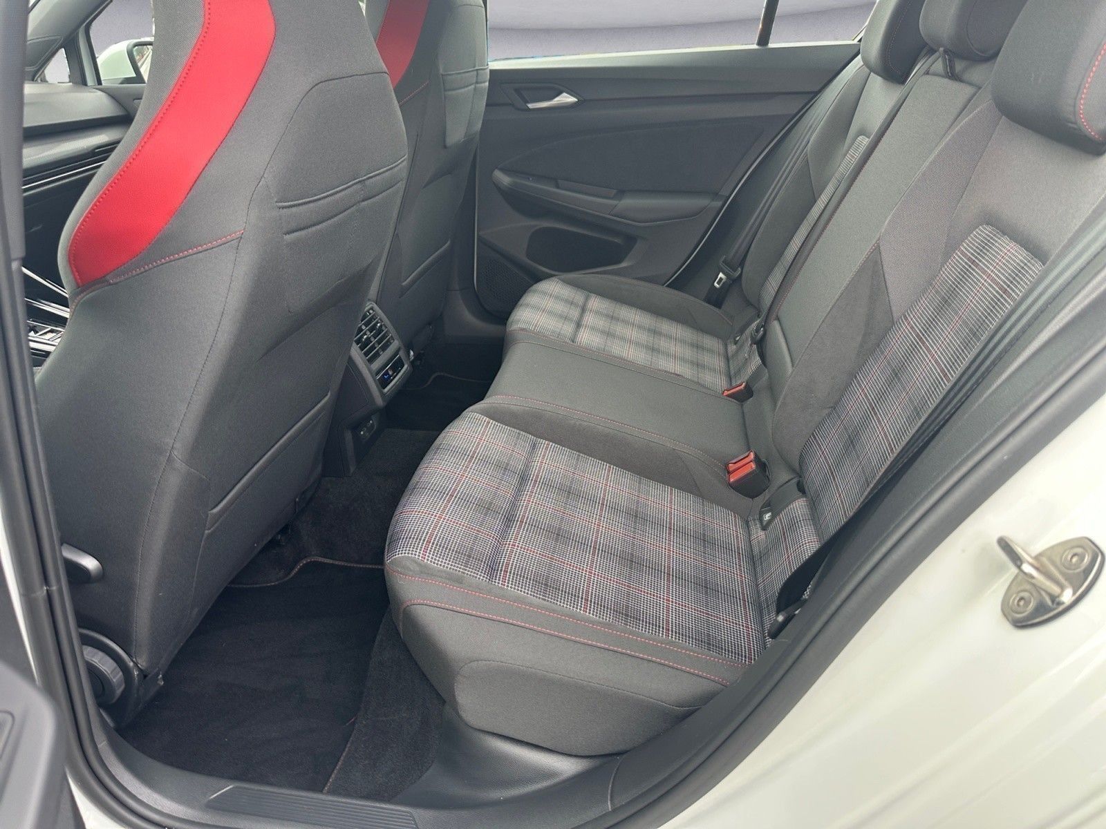 Volkswagen Golf - Bild 9