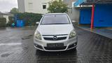 Opel Zafira B Edition - Opel Zafira mit Benzin-Antrieb: Kleinbus