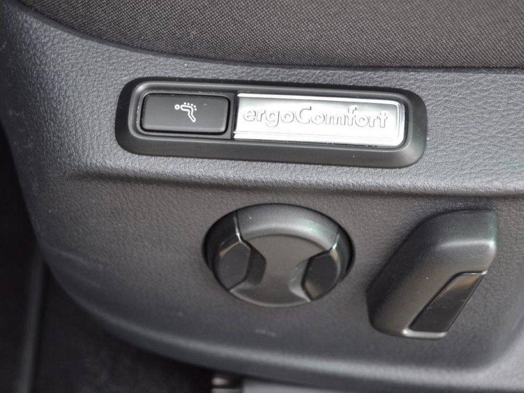 Passat Variant 1.5 TSI DSG R-Line Sport AHK/18-Z