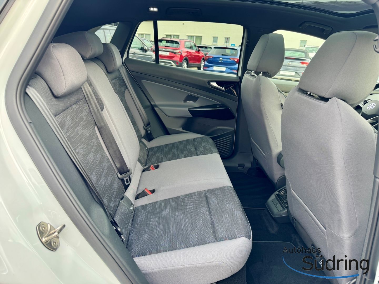 ID.4 Pure 52 kWh HUD AHK Navi HarmannKardon