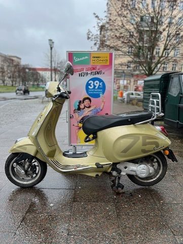 Vespa Primavera 50 limitiert 75 Jahre Edition