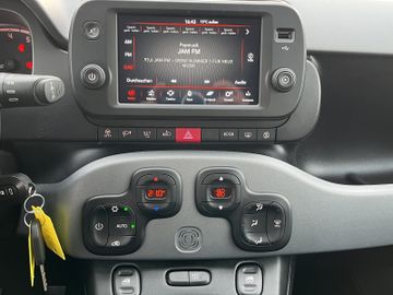 Fiat PANDA HYBRID CITY PLUS CARPLAY*ALLWETTERRREIFEN