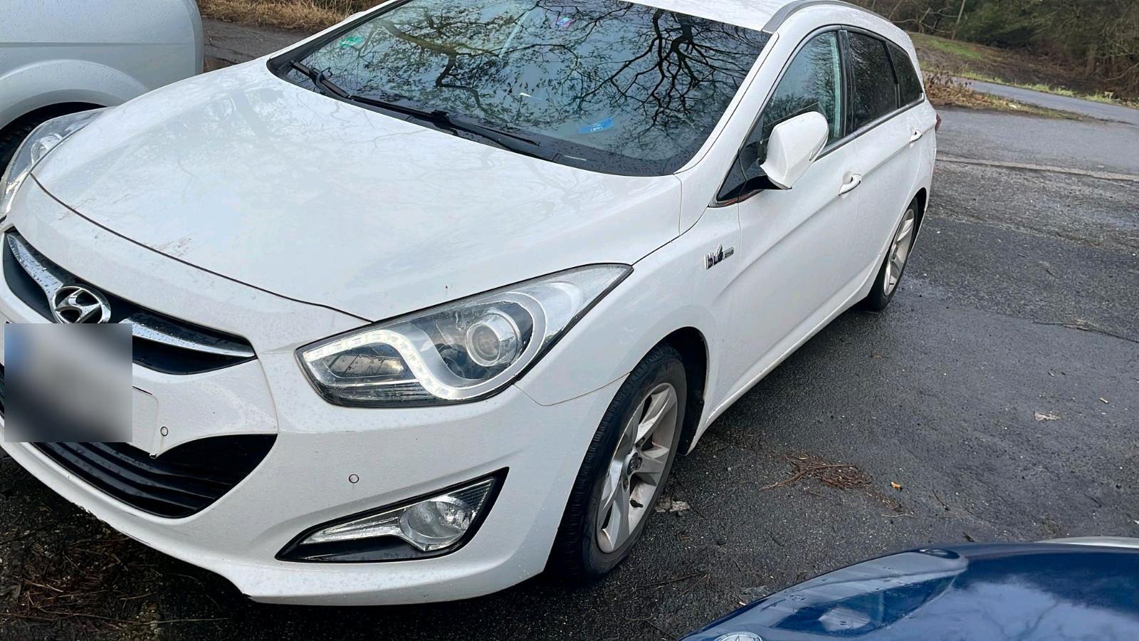 Hyundai i40 2013 — engine 110 HP (81kW)