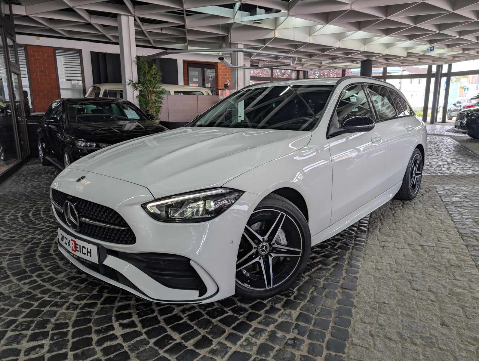 Fahrzeugabbildung Mercedes-Benz C 200 d T 2xAMG NIGHT AHK ACC SOUND MBUX+ LEDER