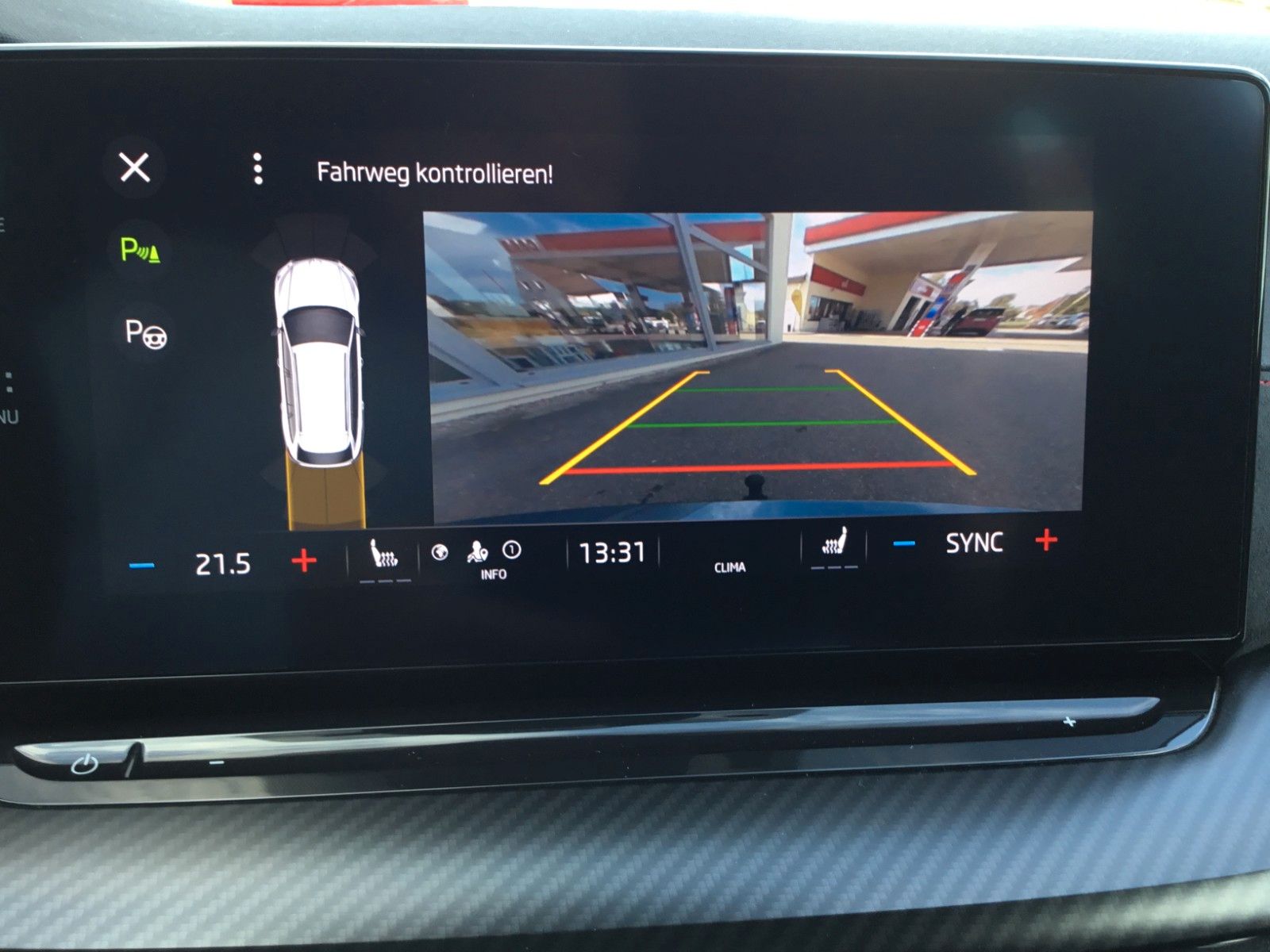 Fahrzeugabbildung SKODA Octavia Combi RS 2.0 TSI DSG+AHK+Head up+Matrix