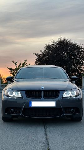 BMW 318i -