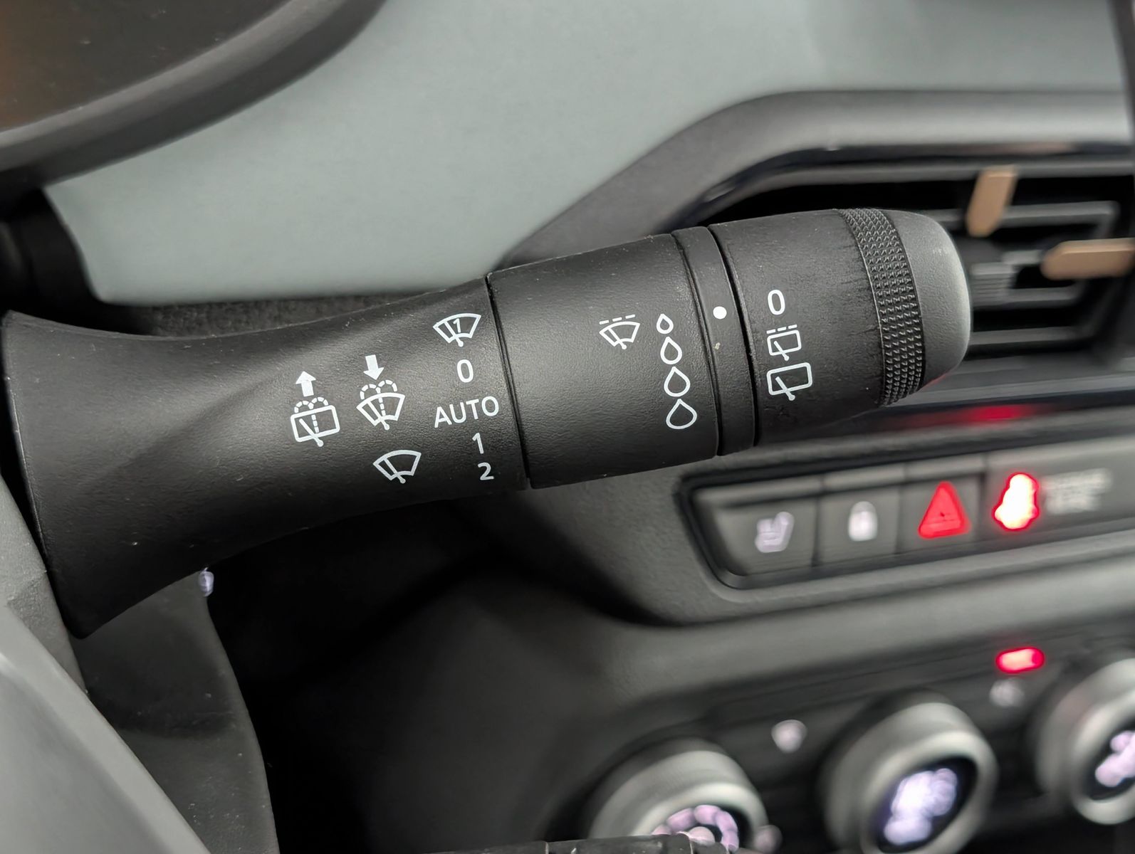 DACIA Sandero Stepway Extreme Eco-G 120 Benzin/Gas – Bild 33
