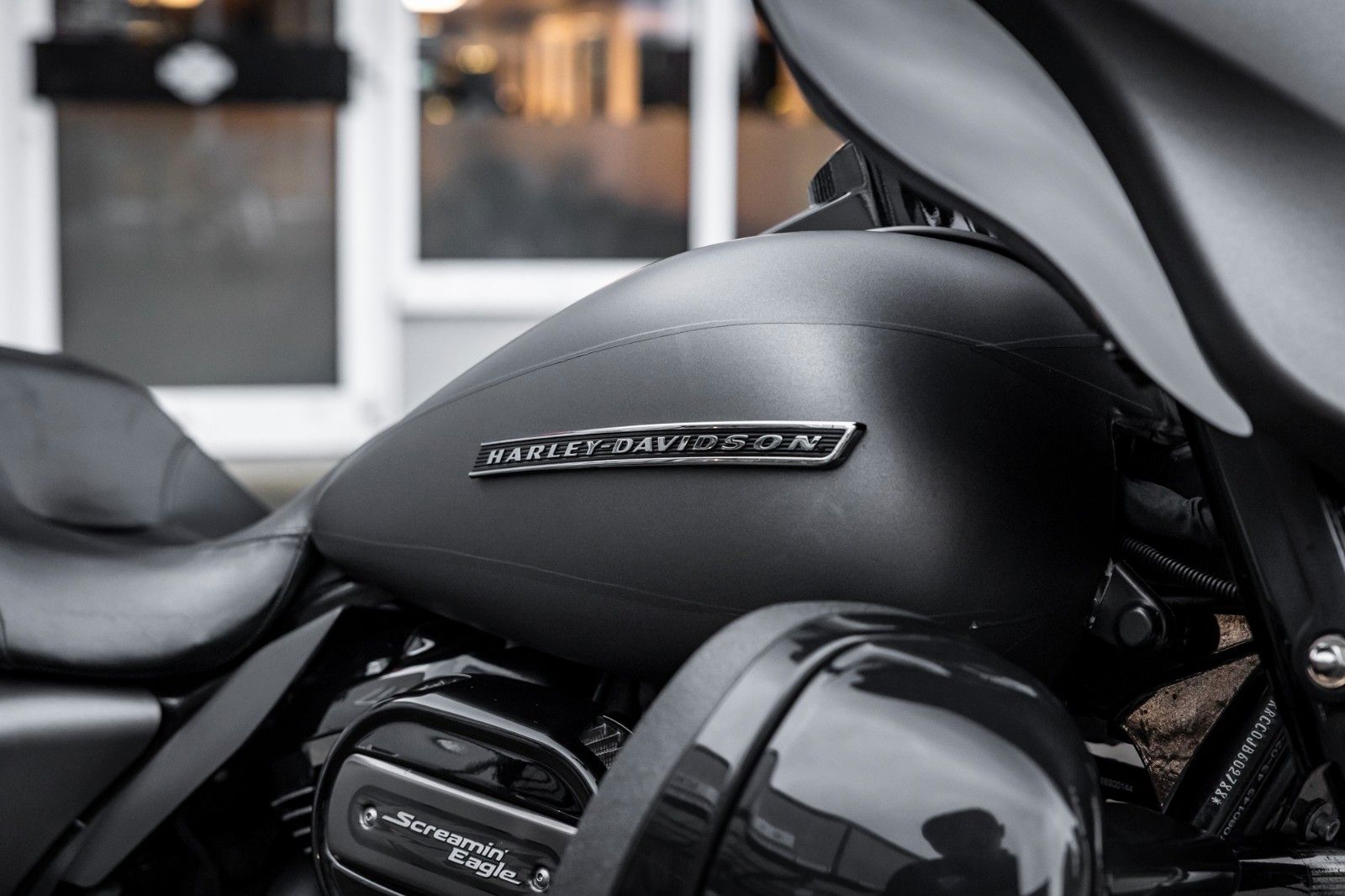 Fahrzeugabbildung Harley-Davidson FLHXS Street Glide 107 Cui - Screaming Eagle APE