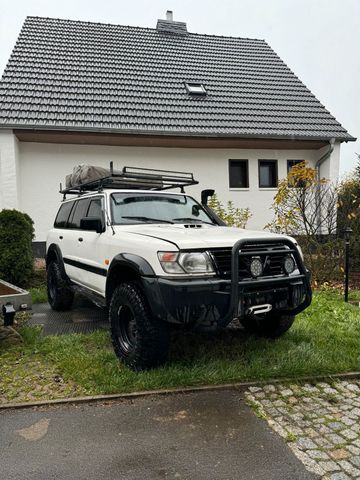 Nissan Patrol Y61 3.0 Turbo Diesel 4x4 off...