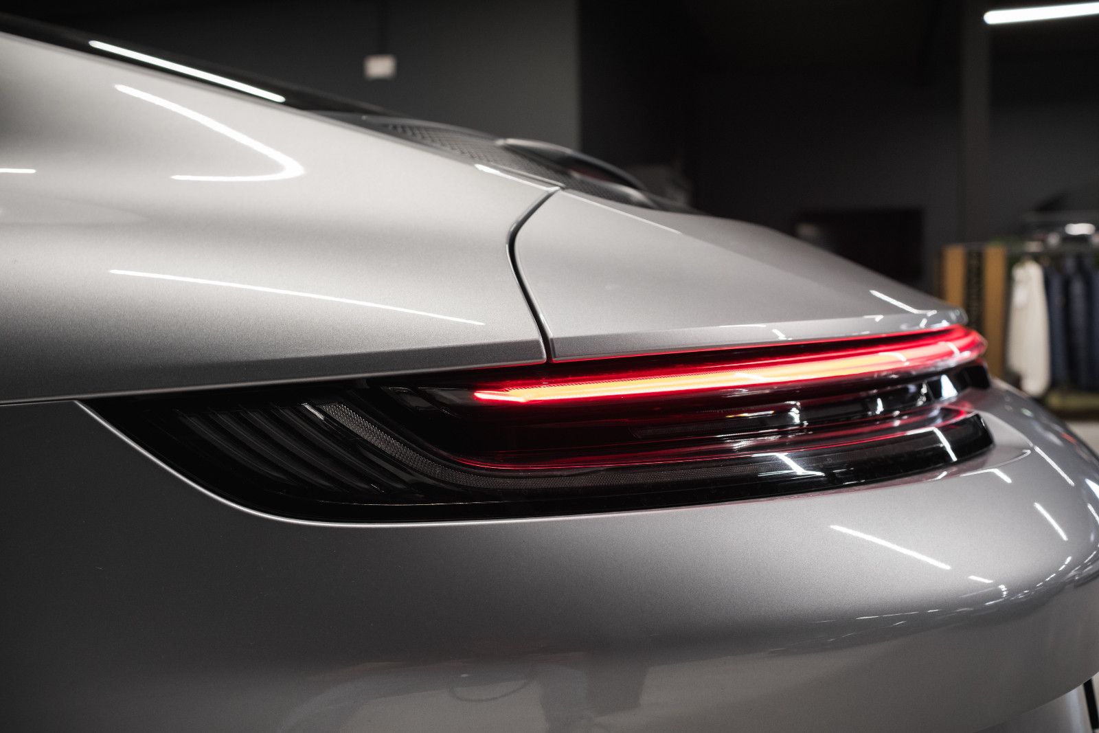 Fahrzeugabbildung Porsche 992/911 GT3 Touring-PCCB-BOSE-Lift-18 Wege Sitze