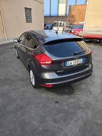 Ford Focus - 2