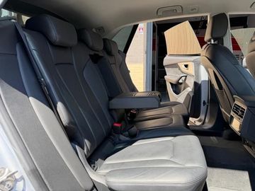 Audi Q8 - 9