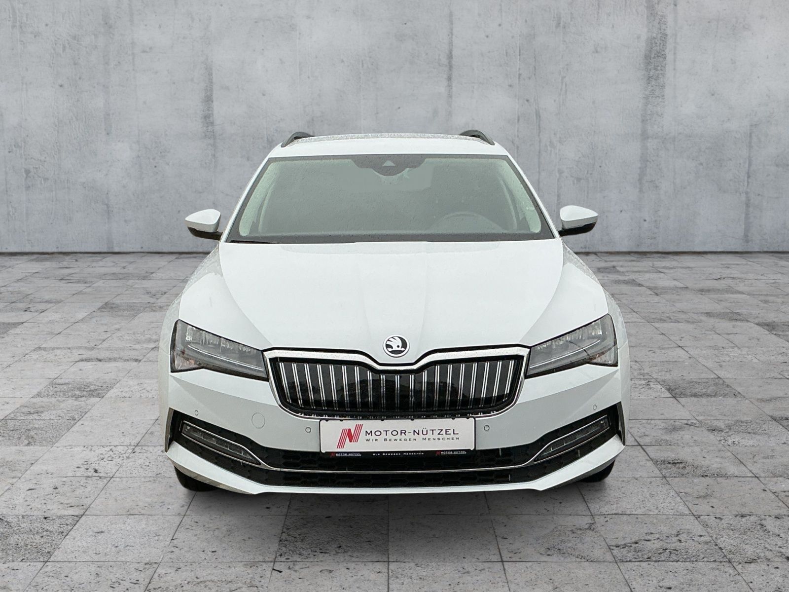 Skoda Superb Combi iV AMBITION LED+NAV+ACC+SHZ+AHK+RFK imagem 3