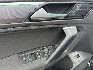 VW Tiguan Active 1.5 TSI Sitzhzg+Abstand+DAB+AHK, Bild 13