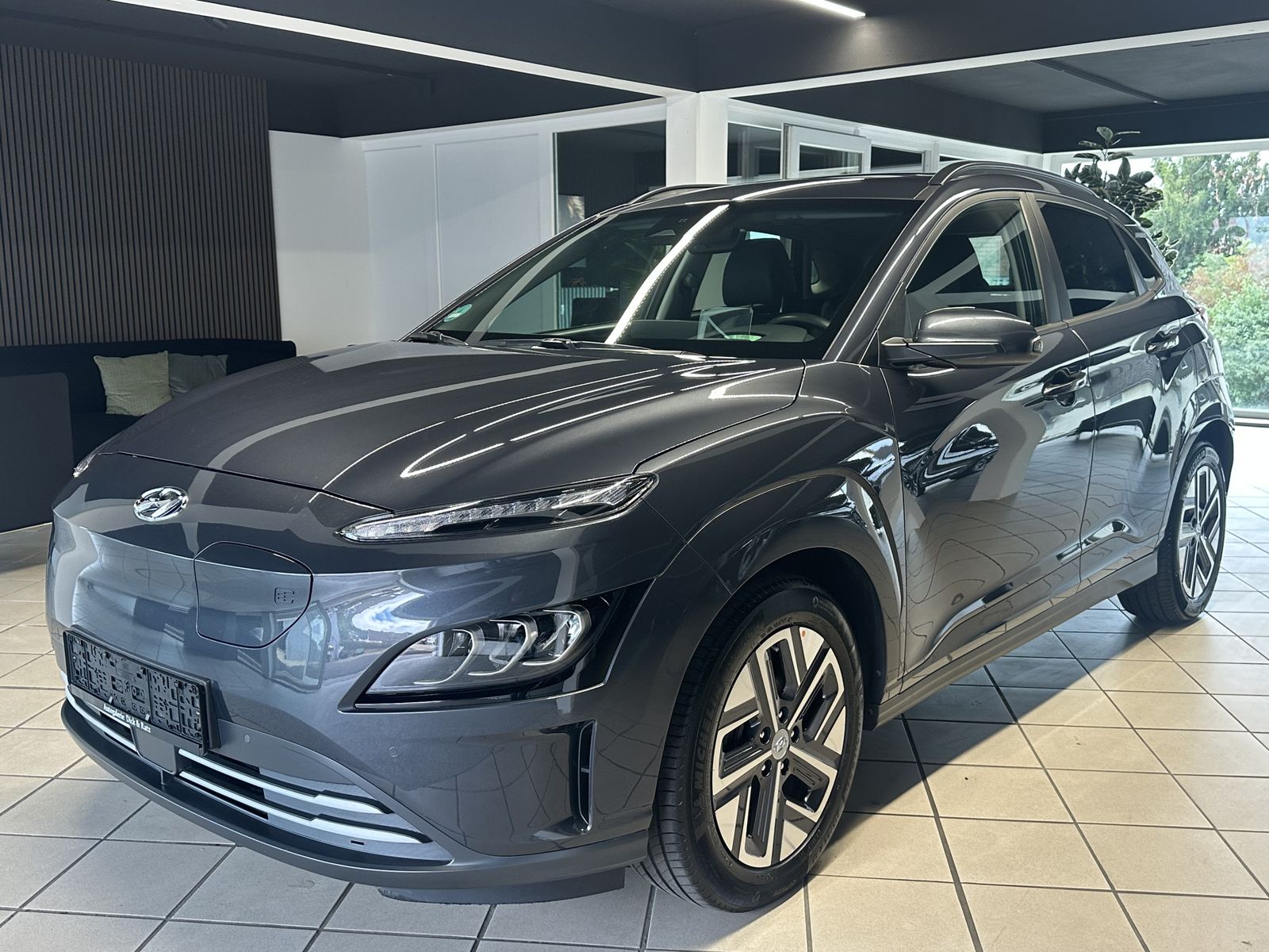 Hyundai Kona Elektro Prime LED HUD NAV S-DACH LEDER 64KW imagem 3