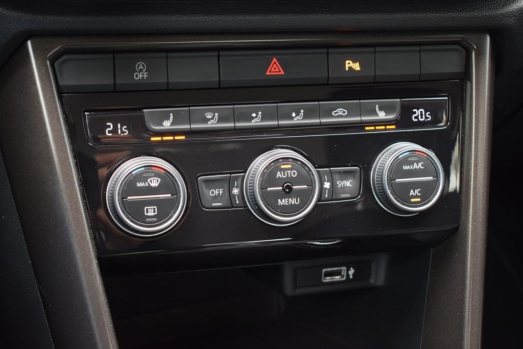 Volkswagen T-Roc 1.0 TSI *Style*LED*SitzHzg*PDC