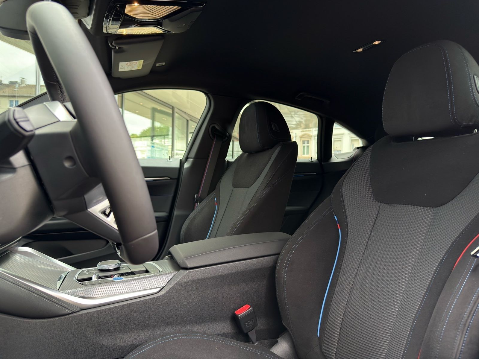 BMW i4 - Bild 12