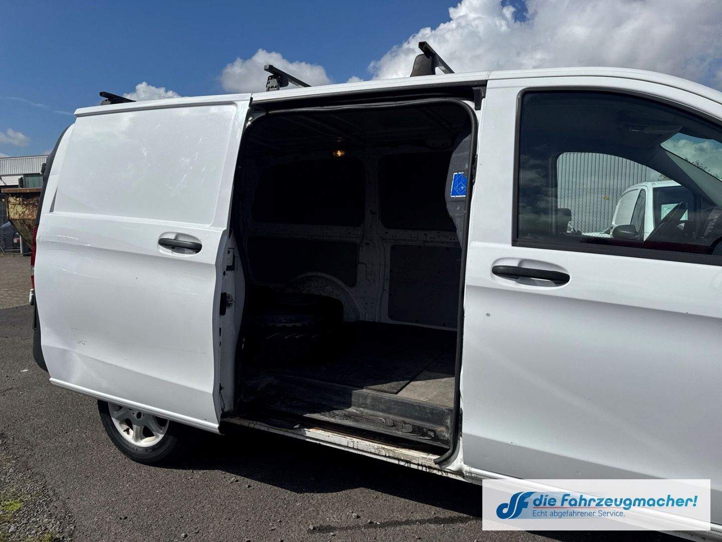 Fahrzeugabbildung Mercedes-Benz Vito Kasten 111 CDI FWD lang Rückfahrkam.*EXPORT