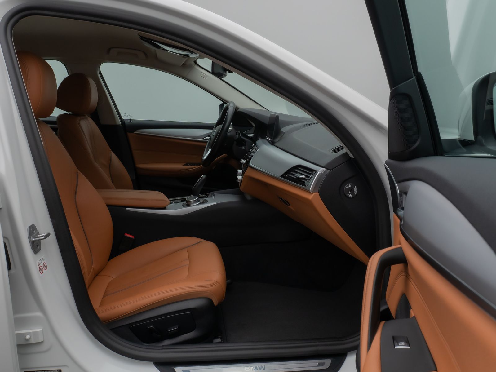 Fahrzeugabbildung BMW 520d Kamera Leder HiFi Sport AHK Alarm Parkassis