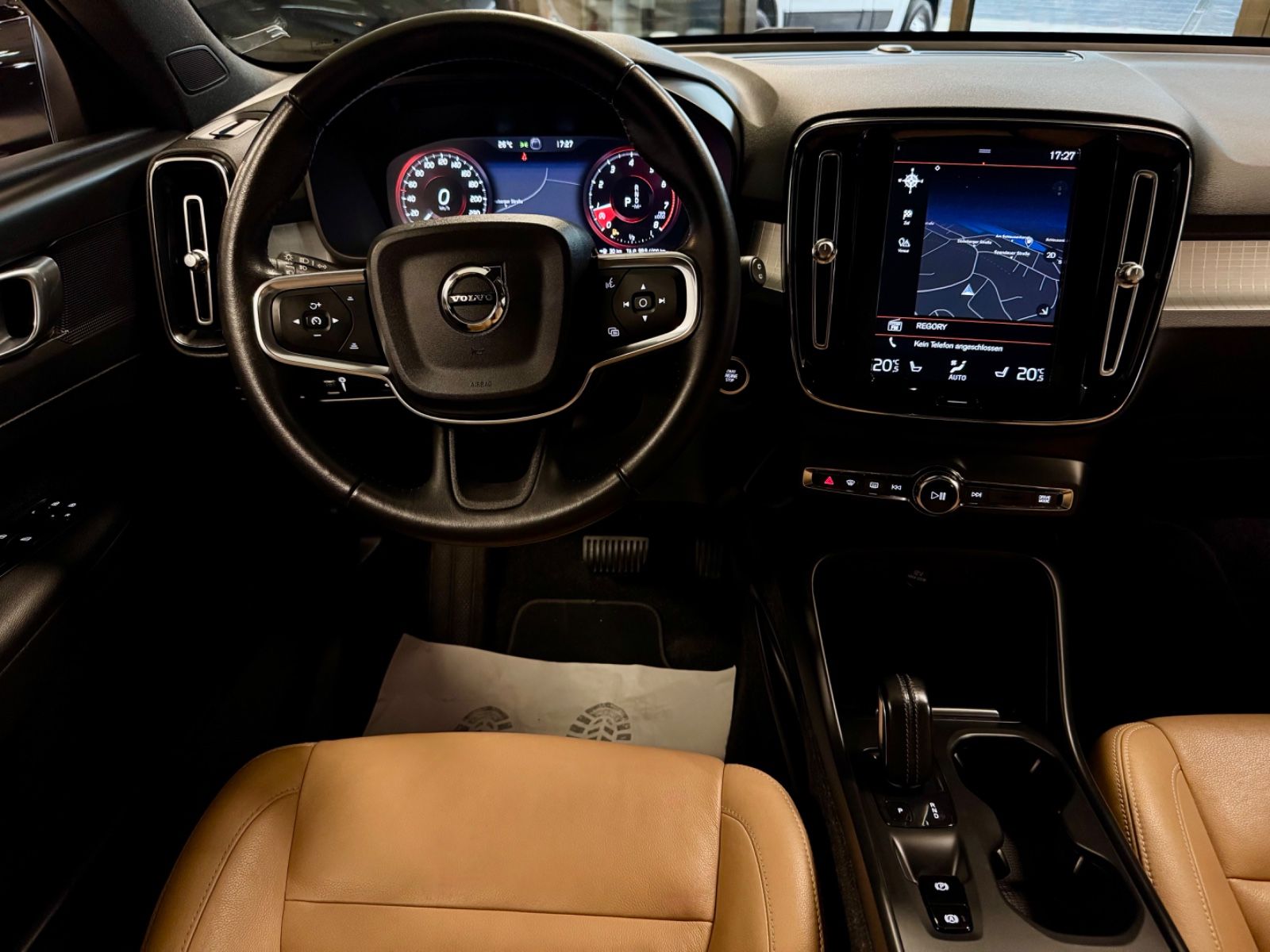 Volvo XC40 2.0 T5 AWD AUT LEDER NAVI LED CAM SHZ PDC foto 12