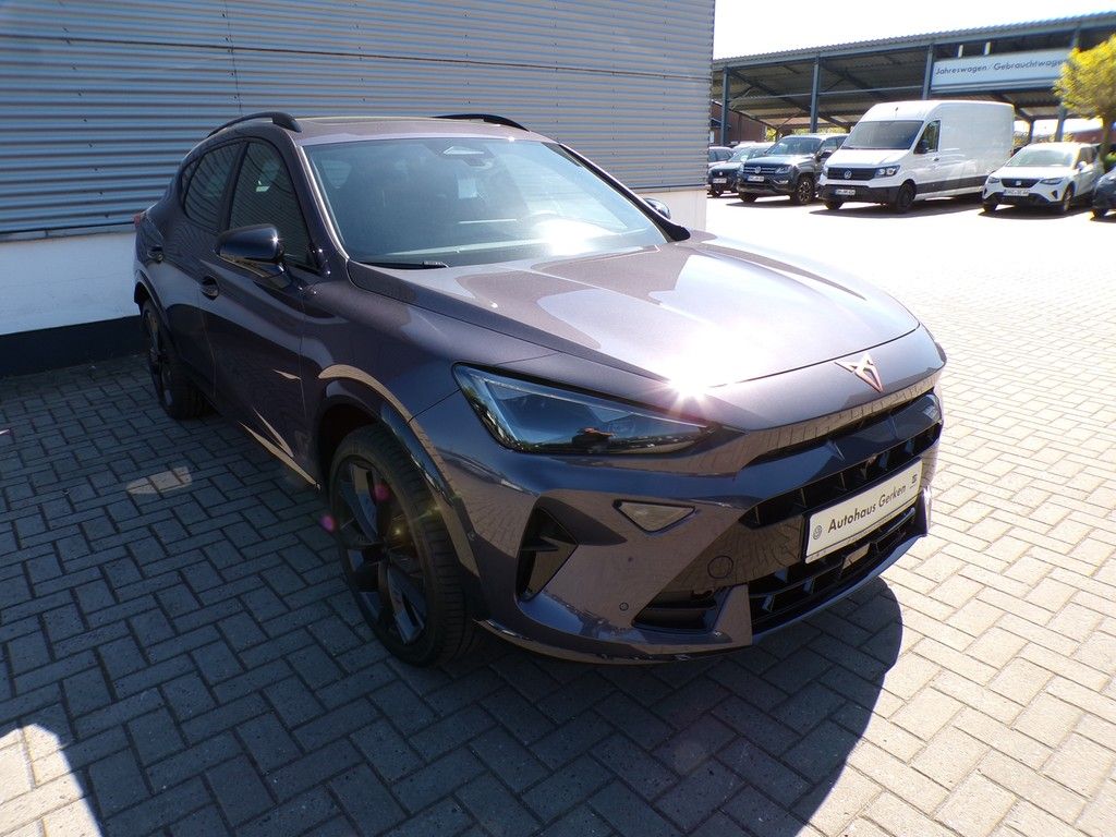 Fahrzeugabbildung CUPRA Formentor VZ 1.5 e-Hybrid DSG Black Edition*DYNA