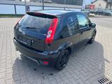 Ford Fiesta 1,4 16V Black Magic Black Magic - Ford Fiesta: Magic