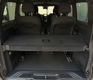 Mercedes V 220 - 7