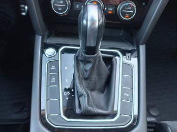 Volkswagen Passat Variant R-Line*4Mot*LED-Matri*Standh*DSG*