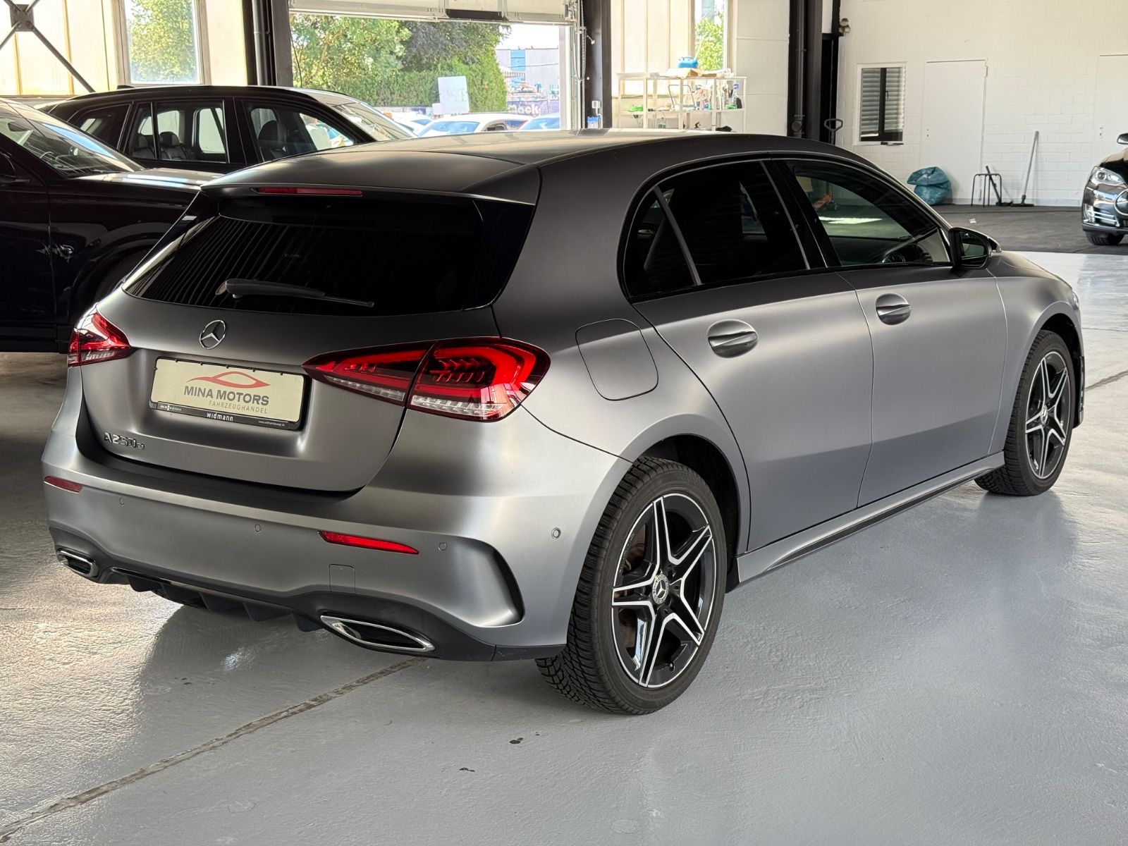 Mercedes-Benz A 250e AMG Line LED Night Widescreen Assit foto 4
