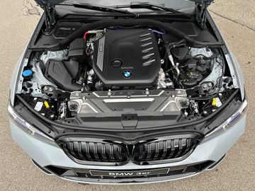 BMW 330d xDrive Touring M Sportpaket Head-Up DAB