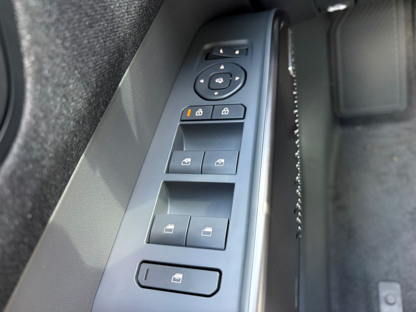 Fahrzeugabbildung Kia EV2 Earth 42,2-kWh 4 Sitze 360° Kamera Verkehrsz