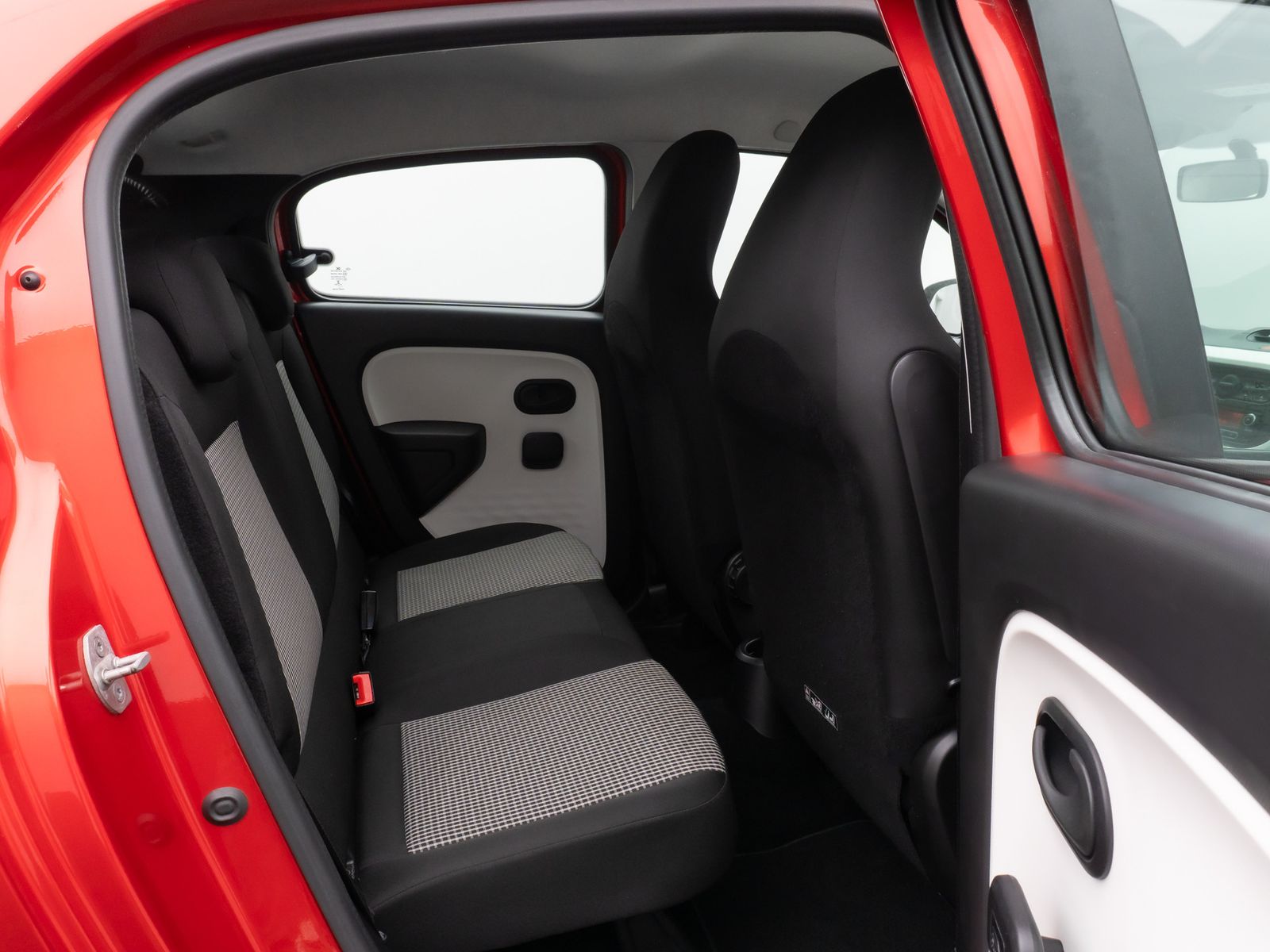 Fahrzeugabbildung Renault Twingo Life Bluetooth USB Tempomat