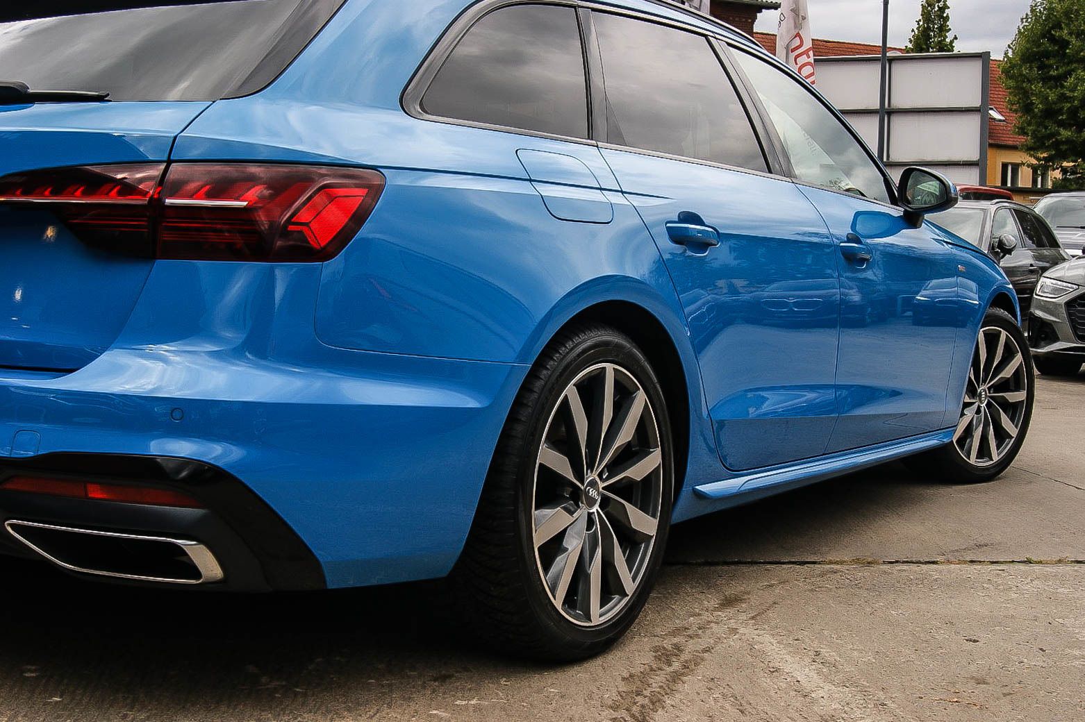 Fahrzeugabbildung Audi A4 Avant 35 TFSI S line TURBOBLAU PANORAMA STHZG