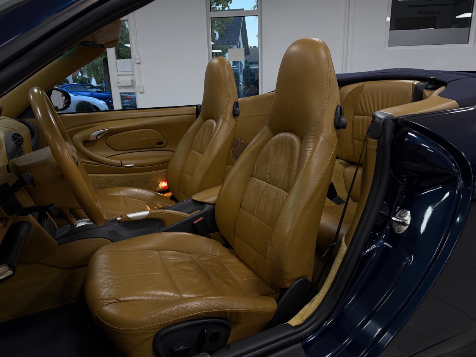 PORSCHE 911 996 CARRERA 4 CABRIOLET 3.4 300ch TIPTRONIC S - CUIR - SIÈGES CHAUFFANTS - GPS - HISTORIQUE PORSCHE